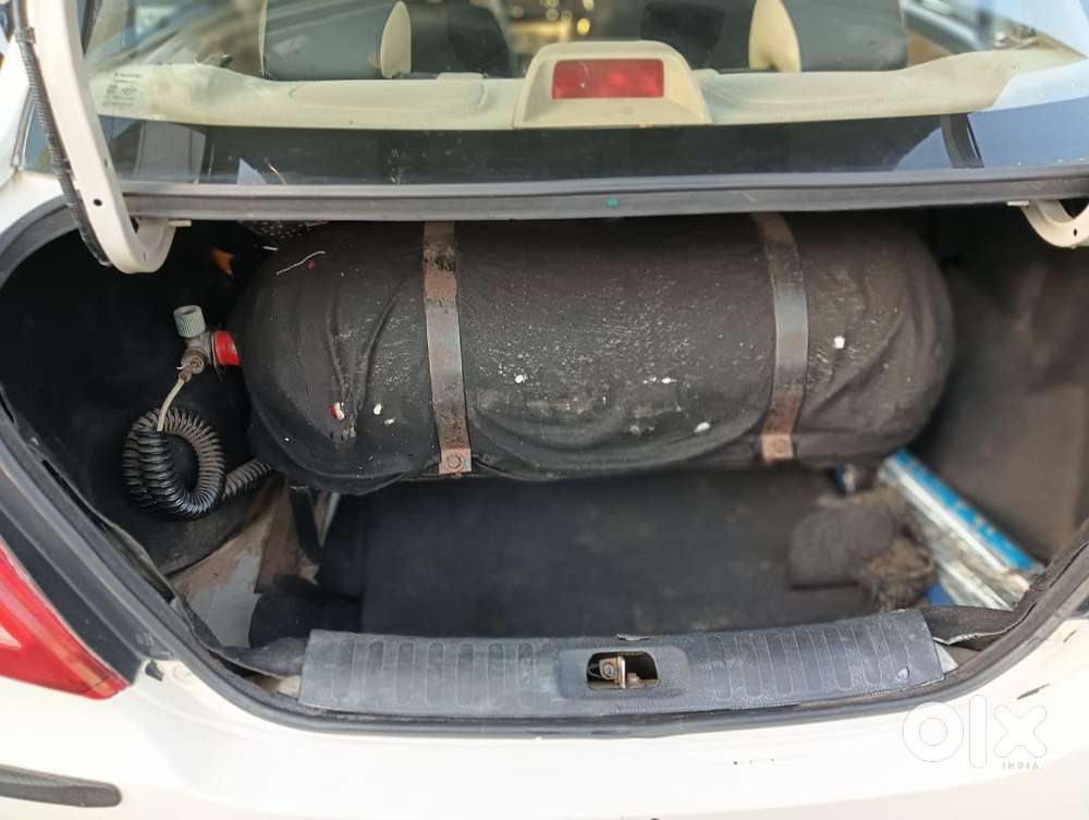 Maruti Suzuki Swift Dzire 1.3 Vxi, 2016, Petrol