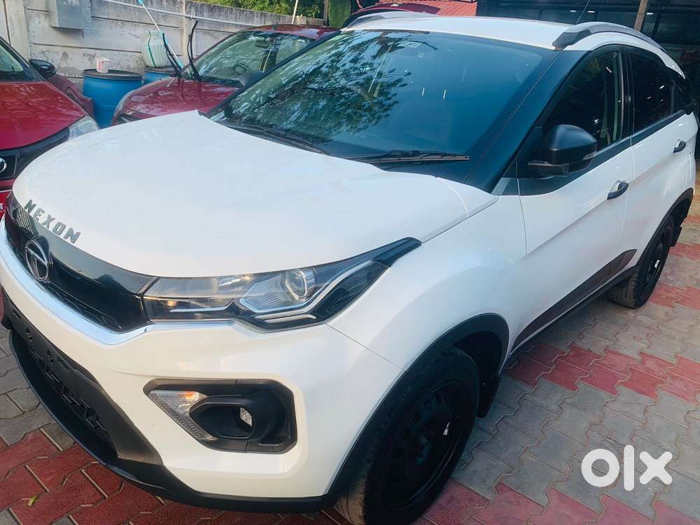 Tata Nexon, 2022, Petrol