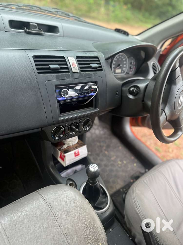 Maruti Suzuki Swift 2006 Petrol 87500 Km Driven