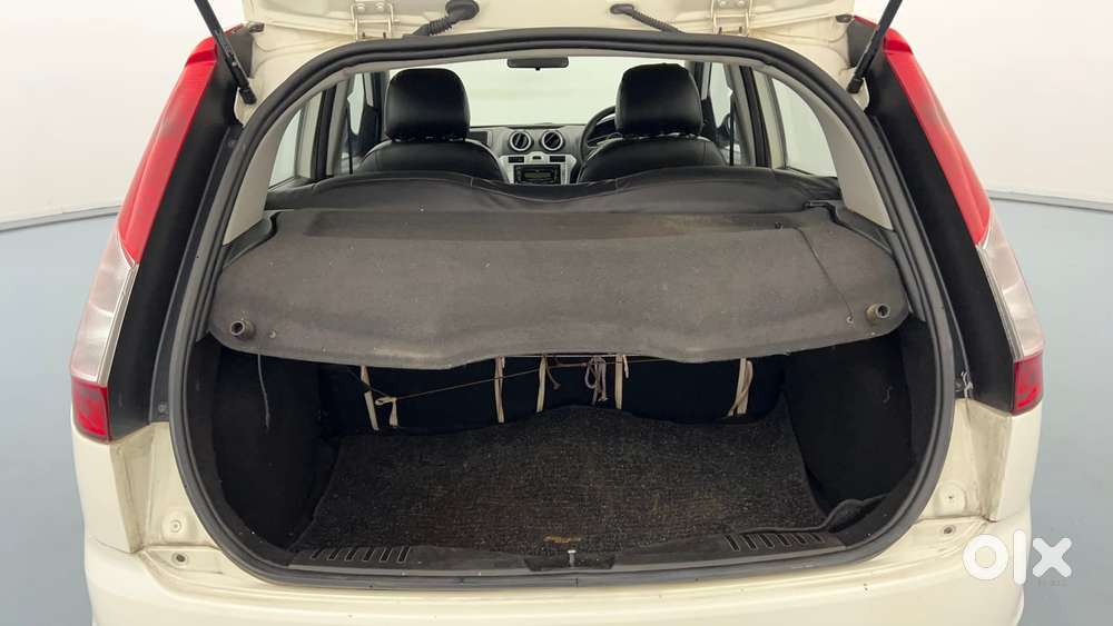 Ford Figo Petrol Zxi, 2015, Petrol
