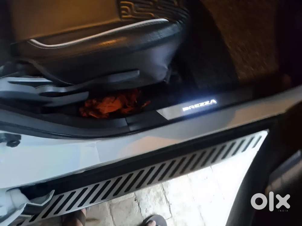 Maruti Suzuki Brezza Vxi 2022