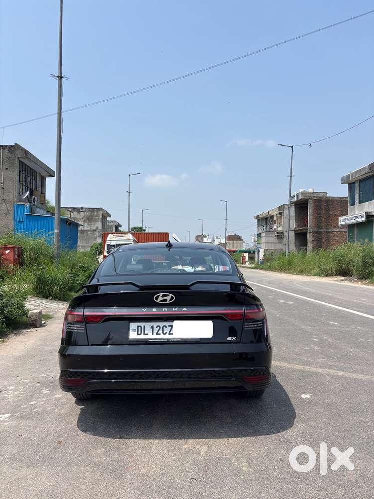 Hyundai Verna Sx 2025