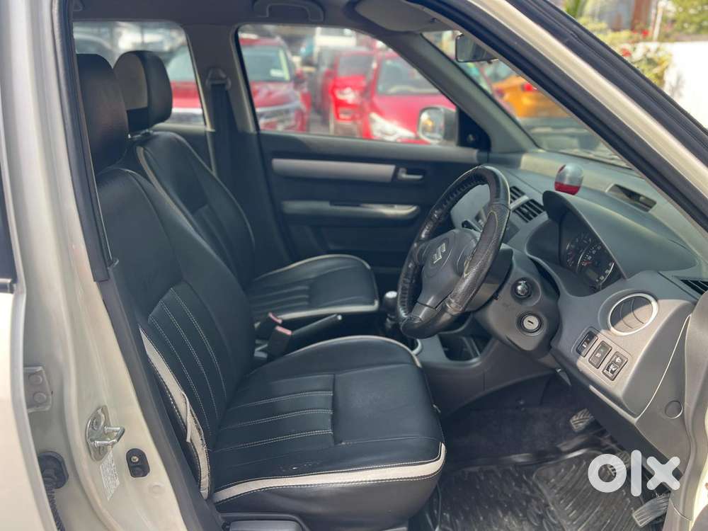 Maruti Suzuki Swift Dzire Vxi, 2011, Petrol