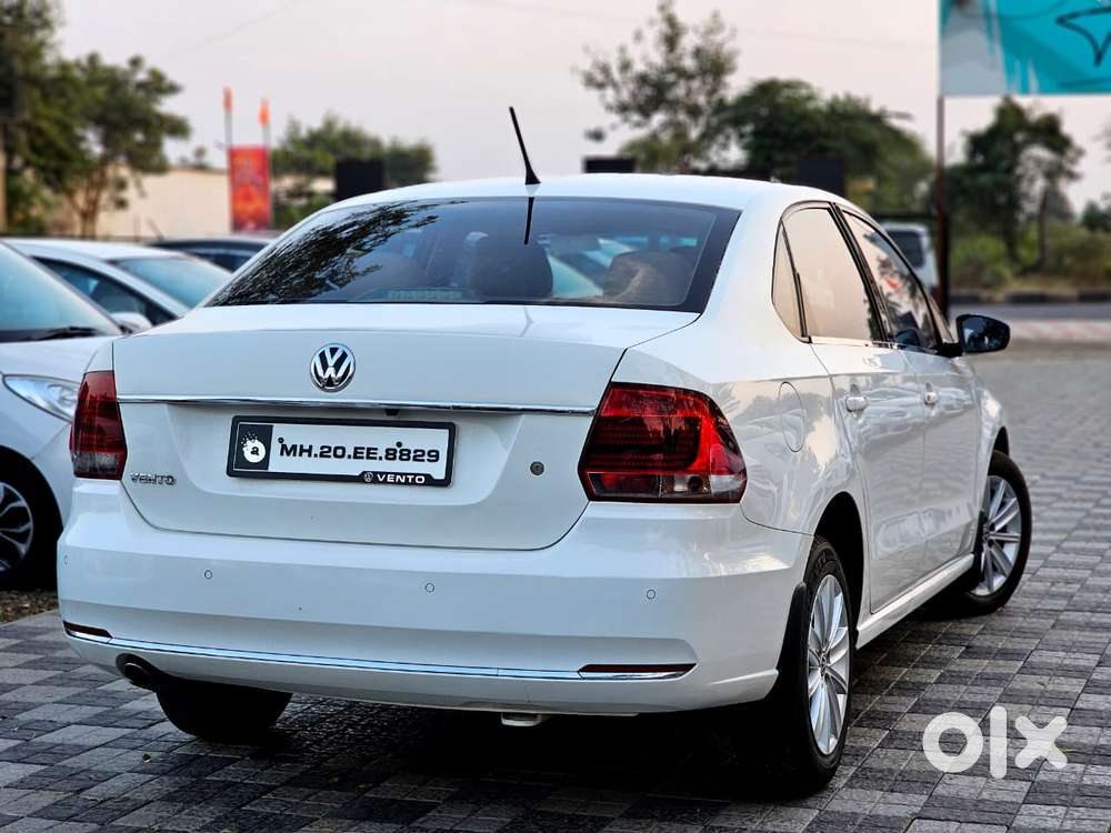 Volkswagen Vento Celeste 1.6 Highline, 2017, Petrol