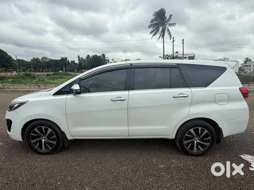 Toyota Innova Crysta Diesel 2022