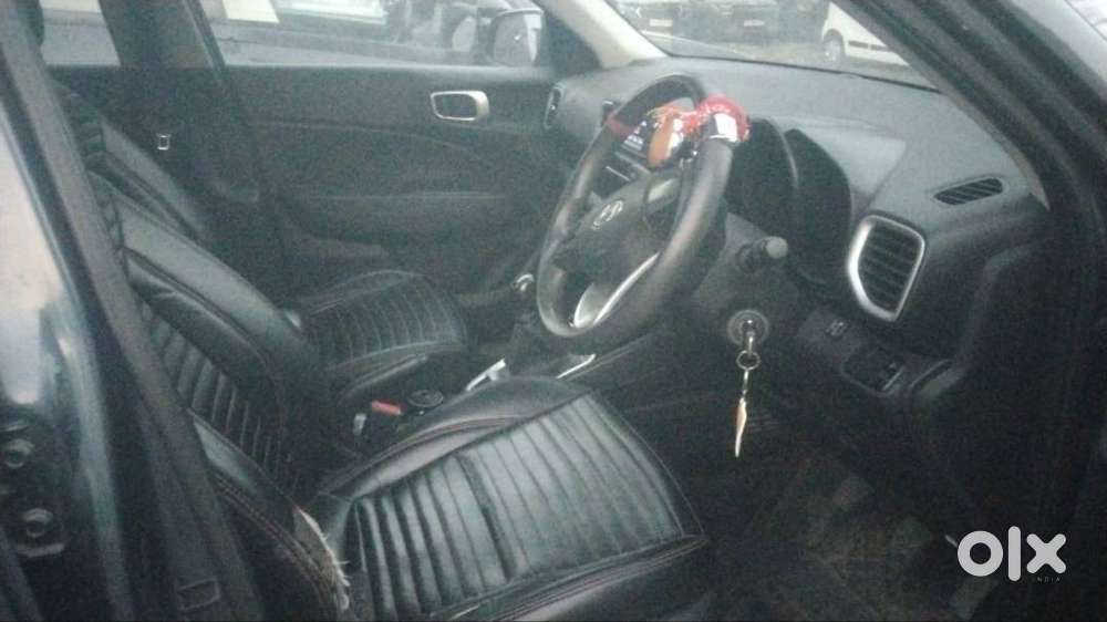 Hyundai Venue 2021 S  1st Owner  Company Fitted Cng  59k Driven  E