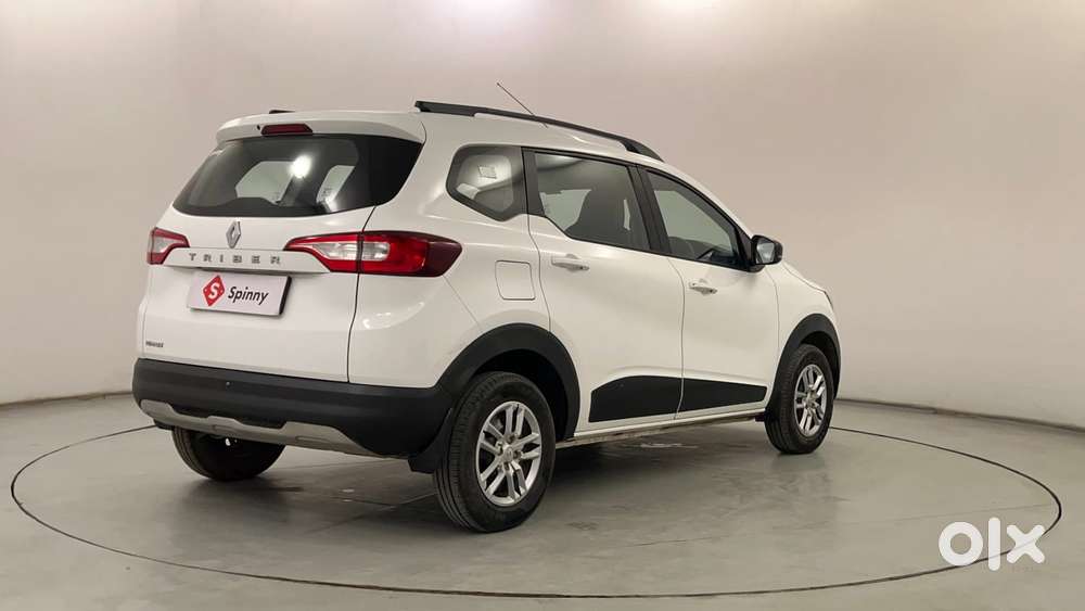 Renault Triber Rxt, 2022, Petrol