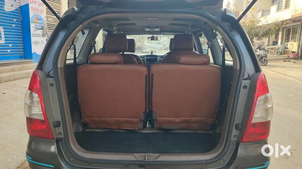 Toyota Innova 2016