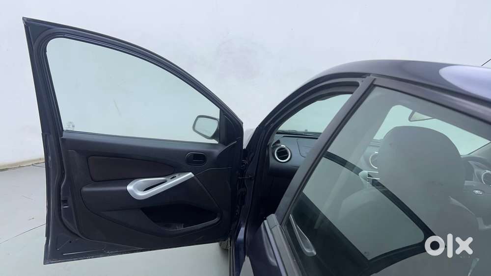Ford Figo 1.2 Duratec Petrol Titanium, 2011, Petrol