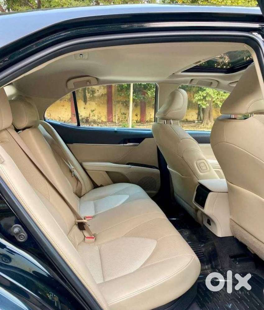 Toyota Camry Hybrid, 2022, Petrol