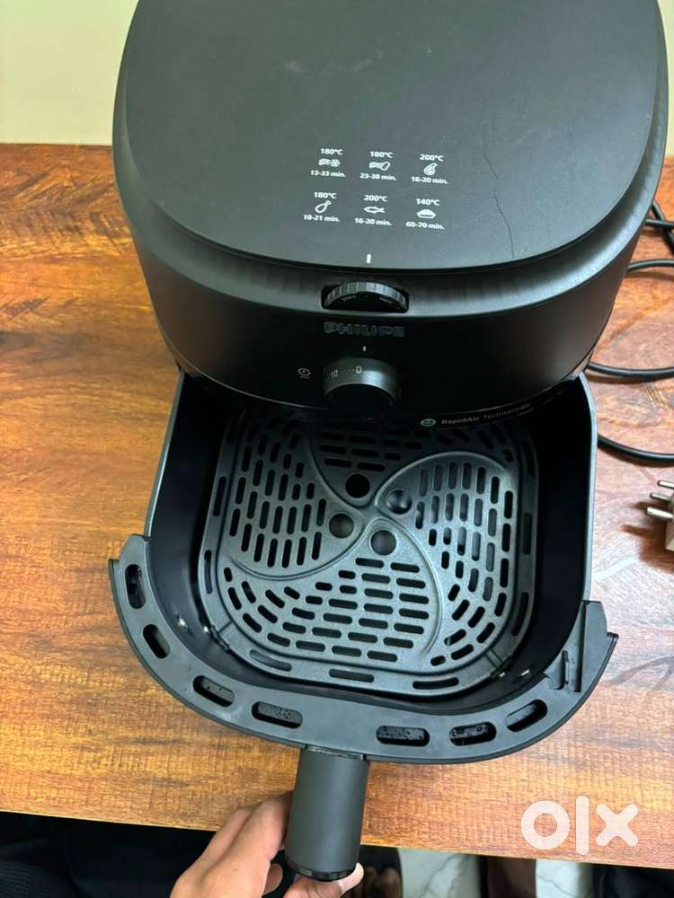 Philips Analog Air fryer 6.2 litre, 3 months old still brand new