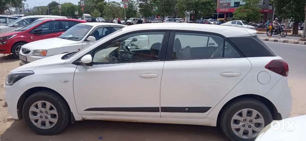 Single Owner 2019 [make/model] - Manual Petrol (1.17 Lakh Kms)