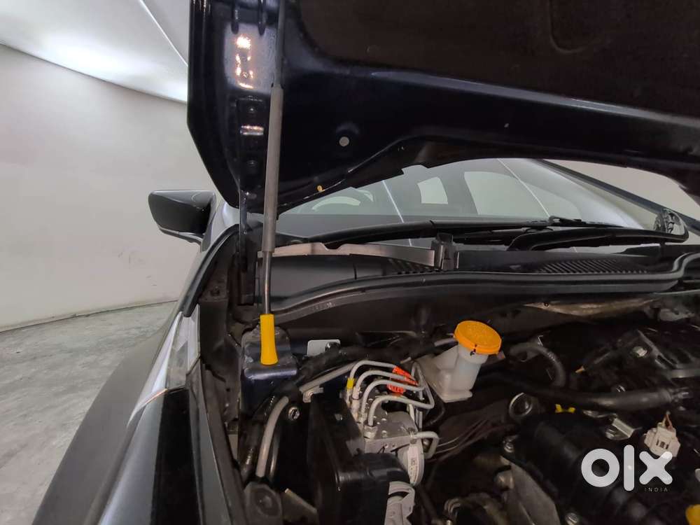 Tata Altroz Xza Petrol, 2025, Petrol