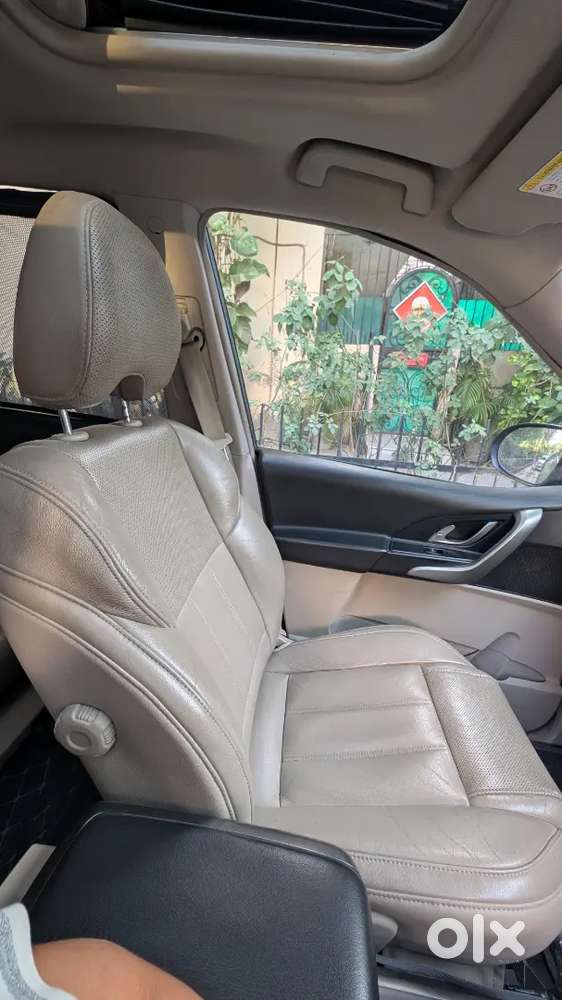 Xuv 500- 2017- W10 Automatic