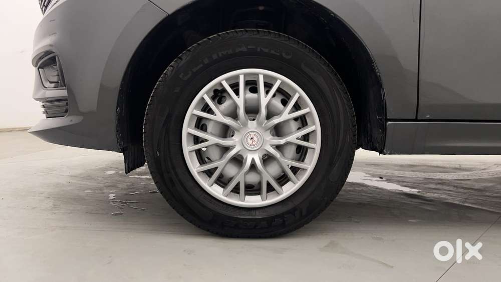 Tata Tiago Xe, 2025, Petrol