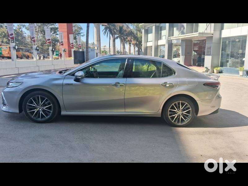 Toyota Camry Hybrid, 2022, Petrol