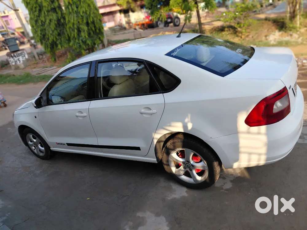 Skoda Rapid 2012 Diesel 106000 Km Driven