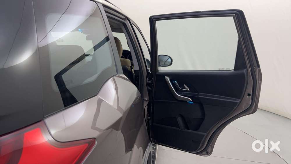 Mahindra Xuv500 At W9 2wd, 2020, Diesel