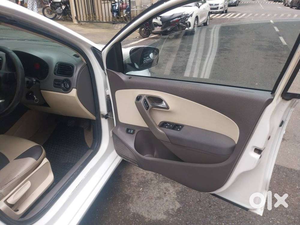 Volkswagen Vento Petrol Highline, 2011, Petrol