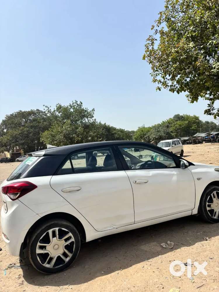 Hyundai I20 2015 Cng & Hybrids 820000 Km Driven