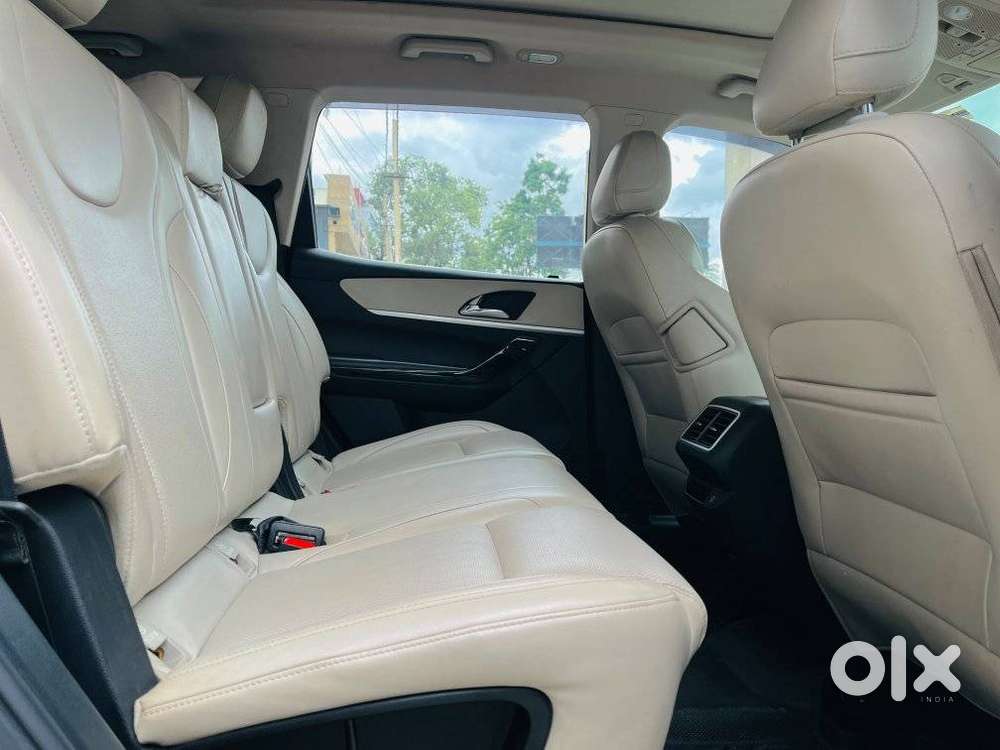 Mahindra Xuv700 2.2 Ax 7 Diesel At Luxury Pack Str, 2022, Diesel