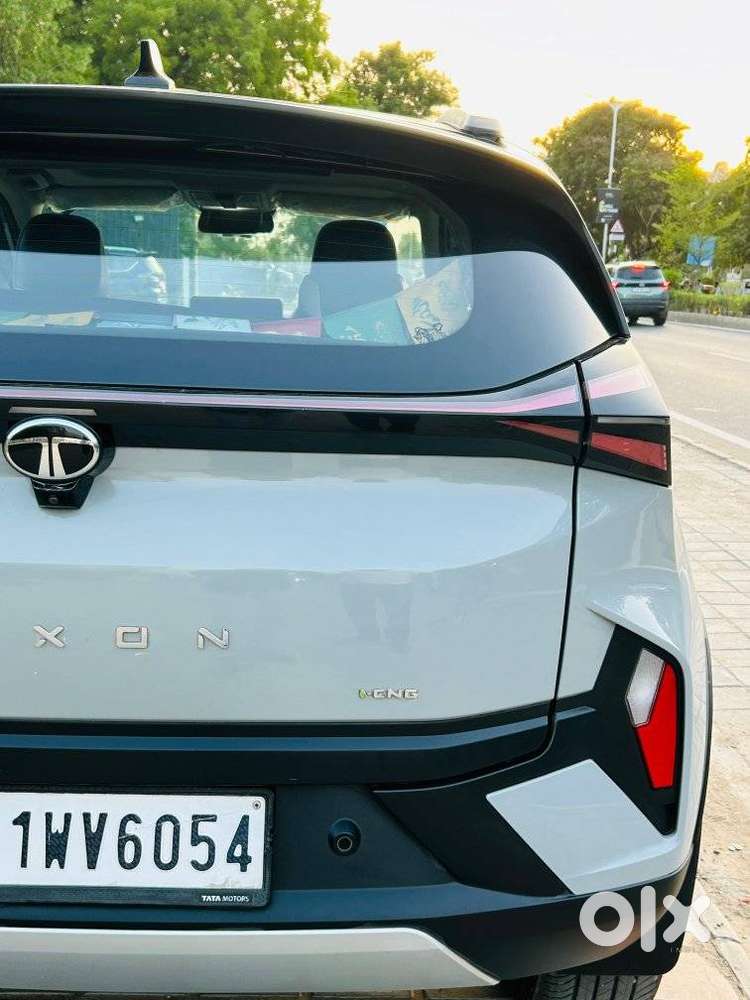 Tata Nexon Fearless Plus (ps) 1.2 Icng 6mt Red Dark Edition, 2025, C..