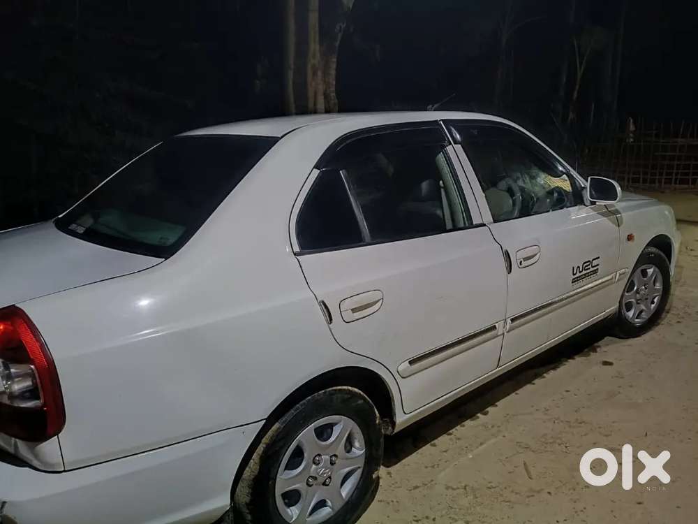 Hyundai Accent Hatchback 15 Petrol 100000 Km Driven