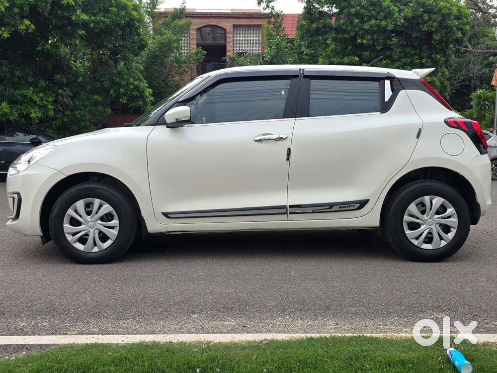 Maruti Suzuki Swift Vxi + Manual, 2021, Petrol