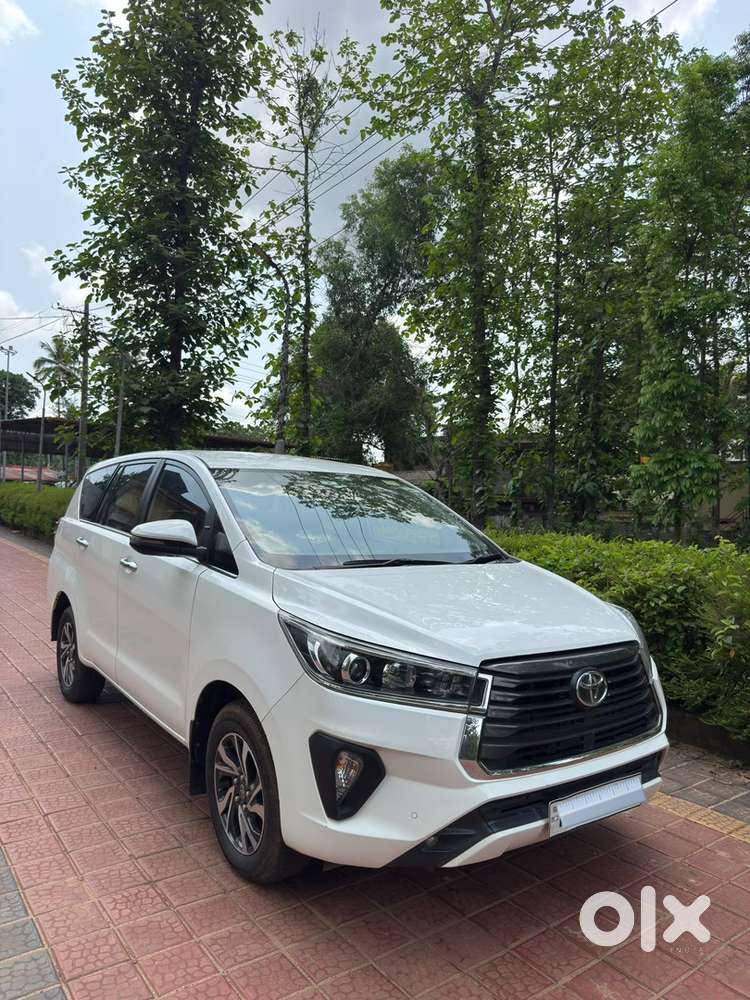 Toyota Innova Crysta Diesel 2022
