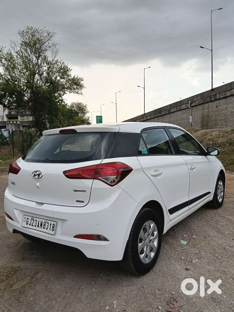 Hyundai Elite I20 Sportz (o) 1.2, 2015, Petrol