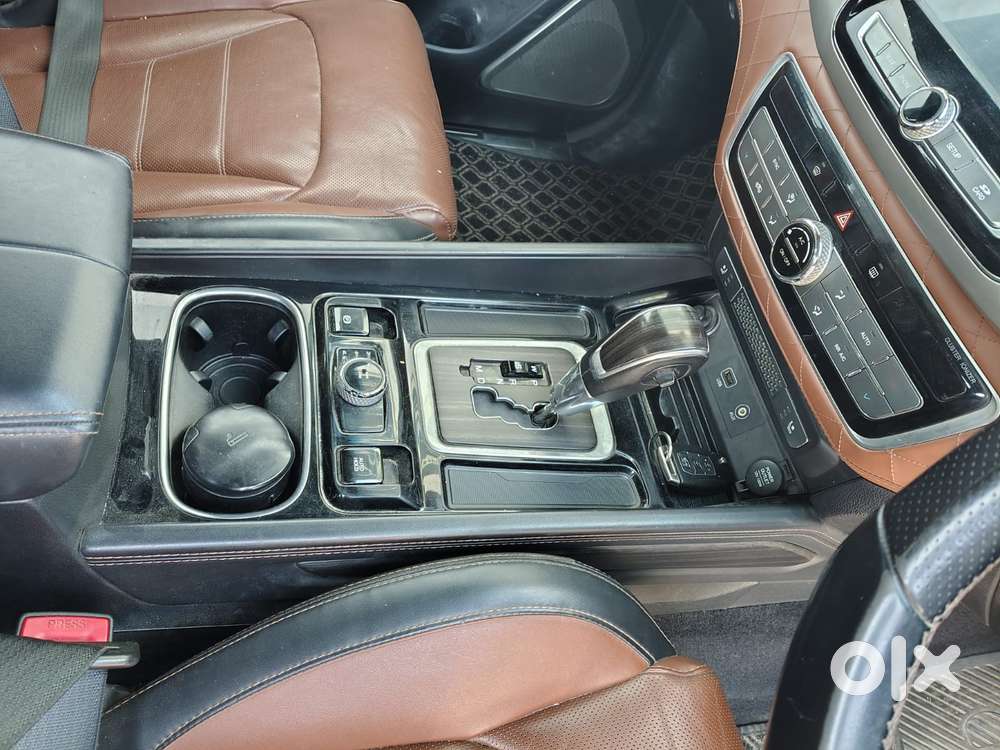 Mahindra Alturas G4 4wd At, 2019, Diesel