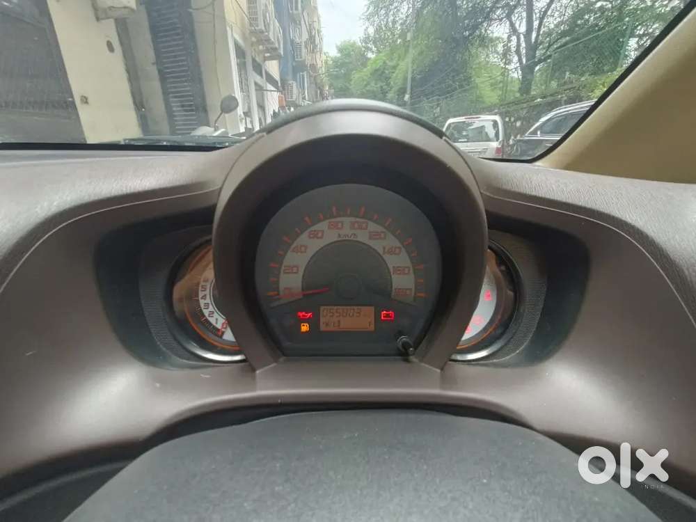 Honda Brio 2013 Petrol White