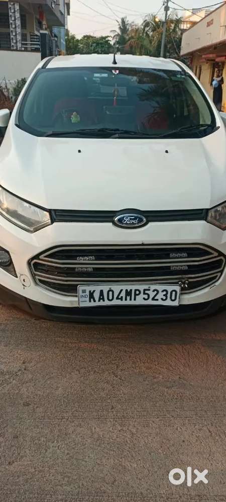 Ford Ecosport 2015 Petrol 117000 Km Driven