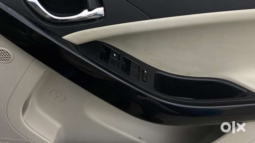 Tata Nexon 1.2 Revotron Xz Plus Premium, 2022, Petrol