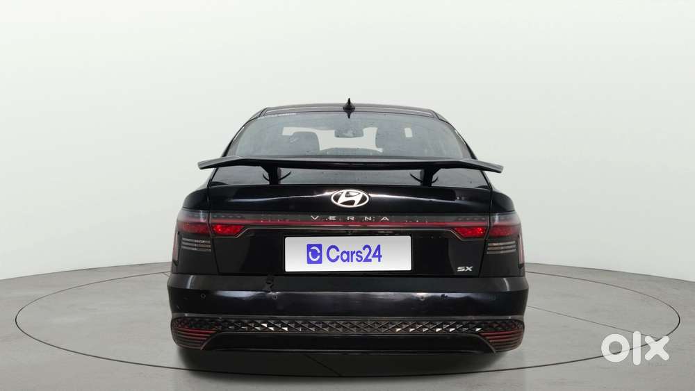 Hyundai Verna 1.5 Mpi Mt Sx (o), 2023, Petrol