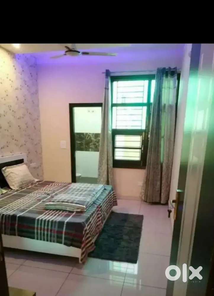 Flat available for everyone no restriction For Rent Houses