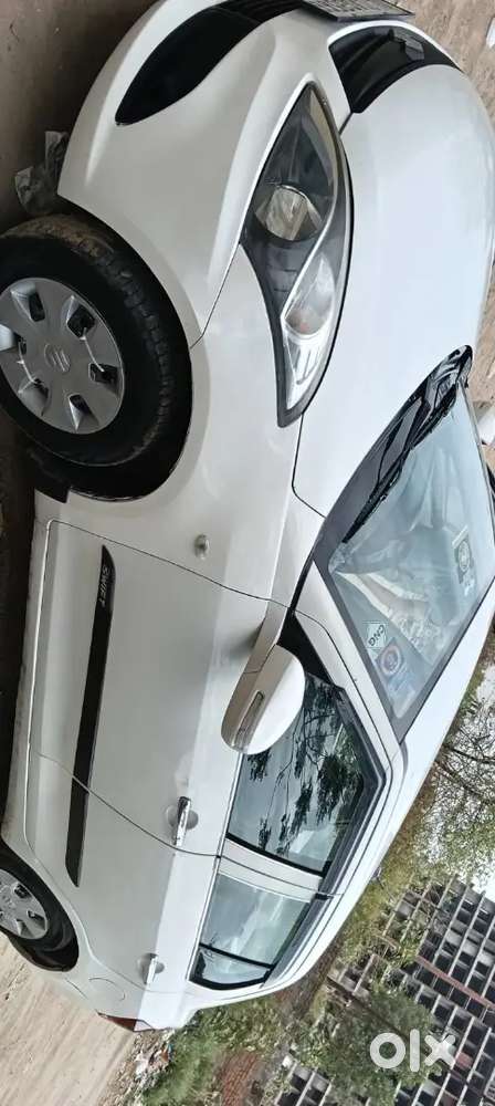 Maruti Suzuki Dzire 2016 Cng & Hybrids 65000 Km Driven