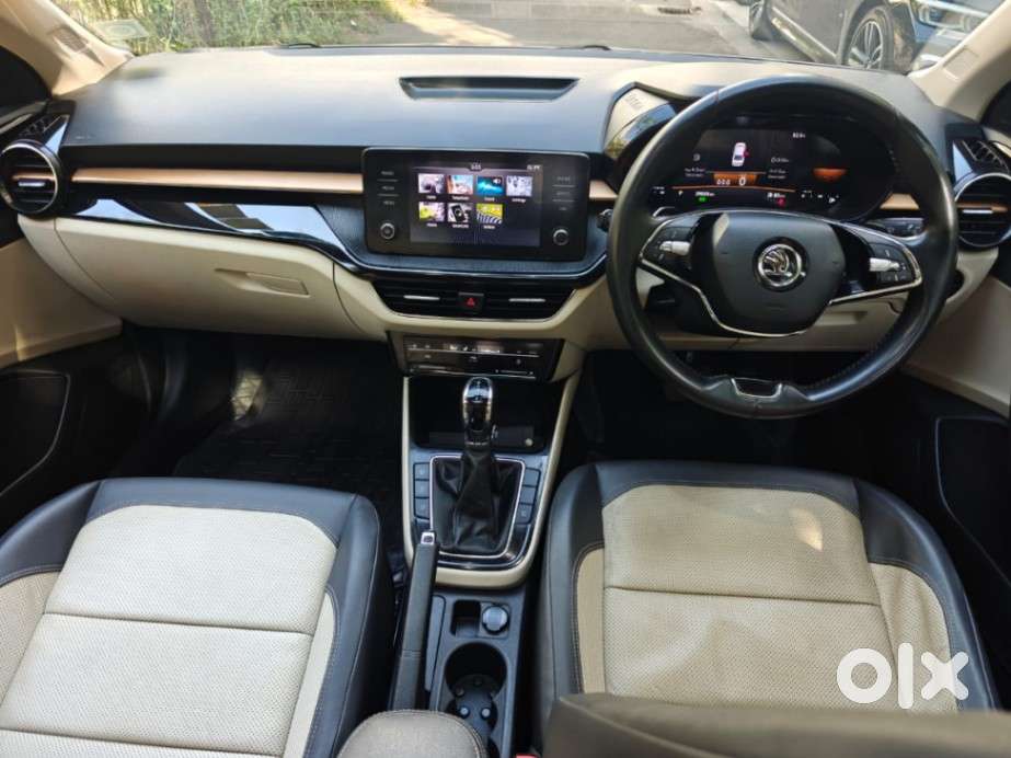 Skoda Slavia 1.0 Tsi Style At, 2023, Petrol