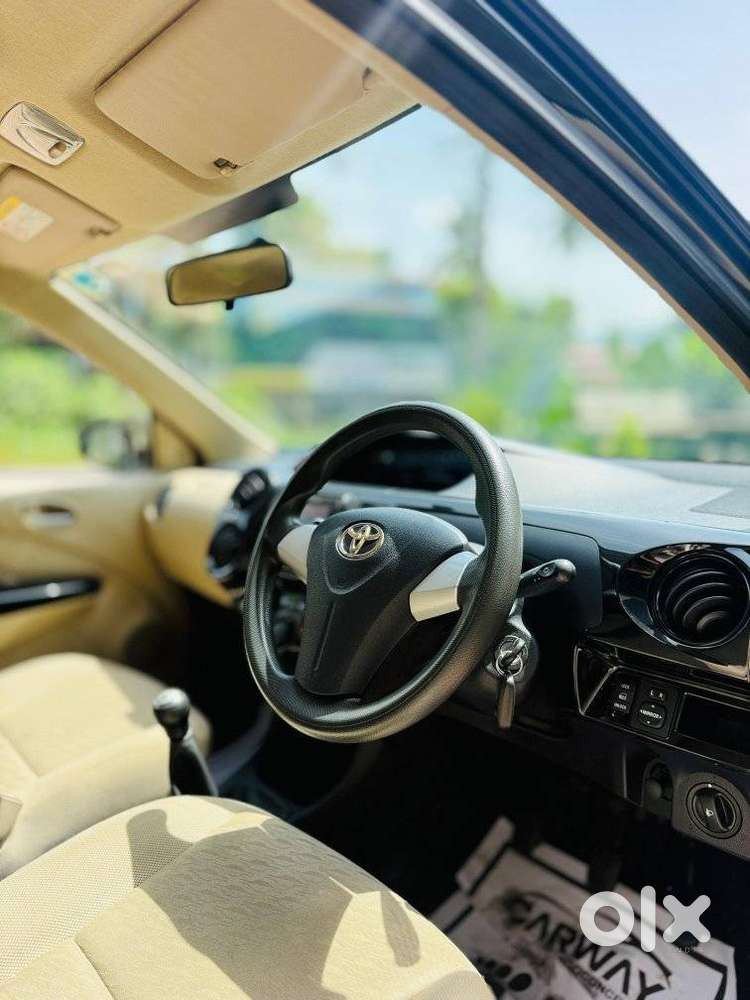 Toyota Etios Liva V Dual Tone, 2019, Petrol
