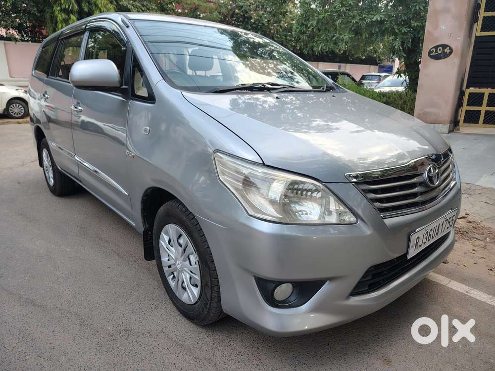 Toyota Innova 2.5 G (diesel) 8 Seater Bs Iv, 2016, Diesel