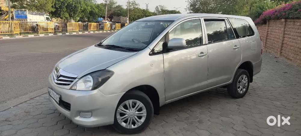 Toyota Innova Hycross 2009 Ready