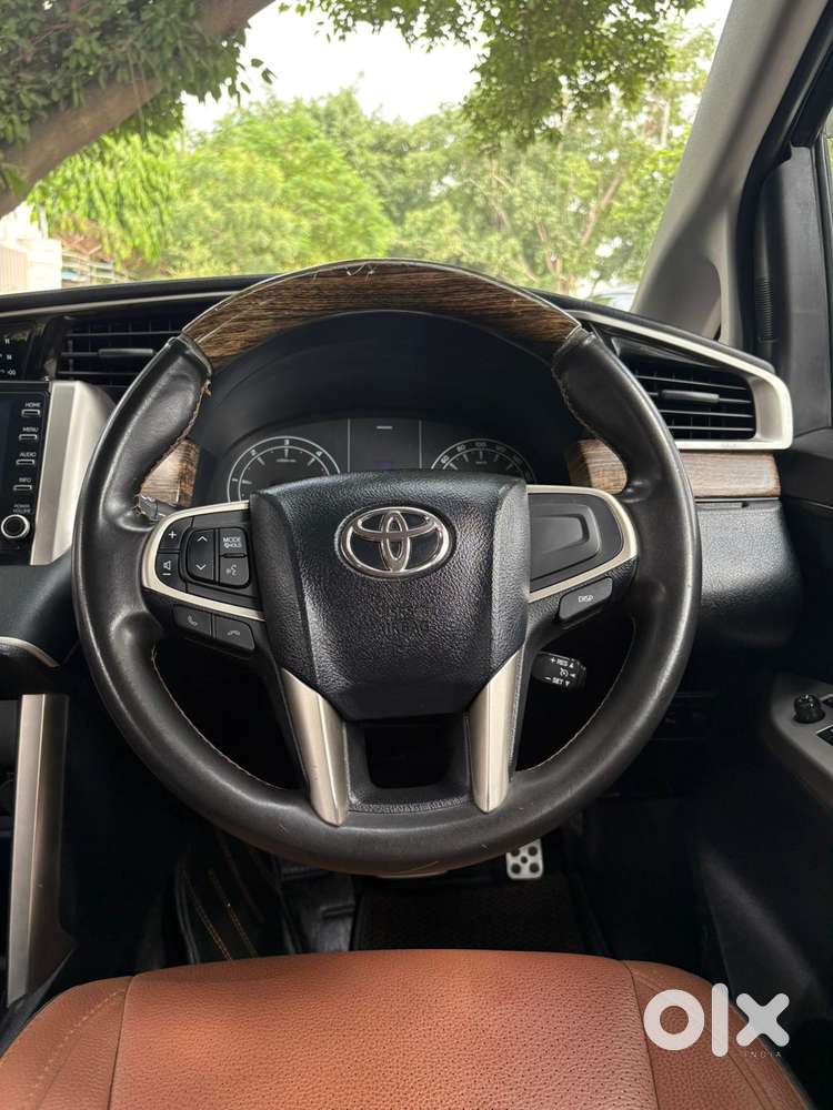Toyota Innova Crysta [2020-ongoing] 2.4 Gx At 7 Str, 2022, Diesel