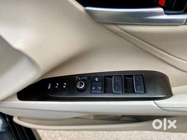 Toyota Camry Hybrid, 2022, Petrol