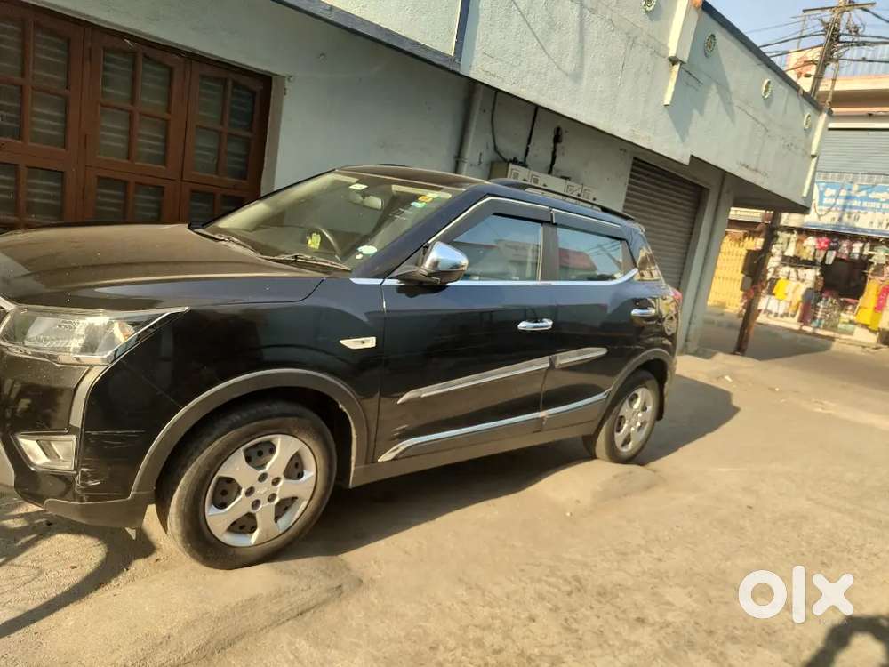 Xuv 3oo For Sale 1st Owner