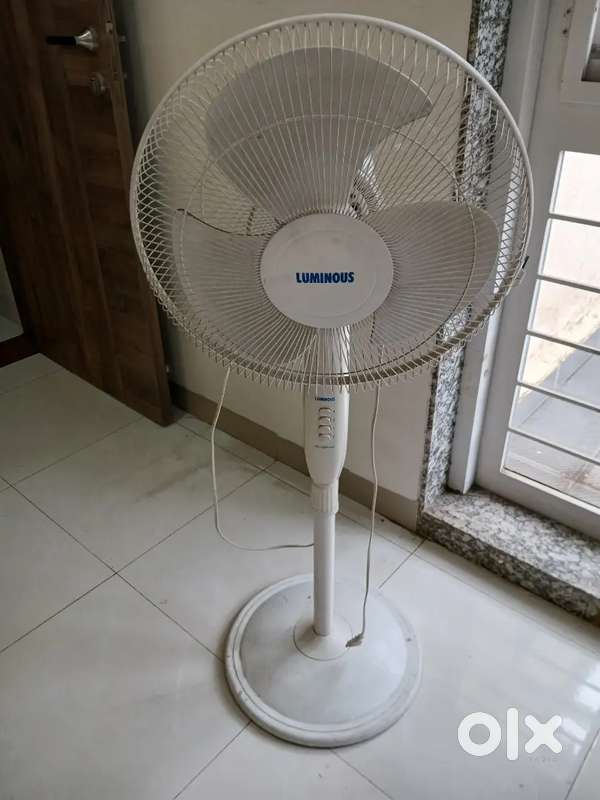 Luminous high speed fan