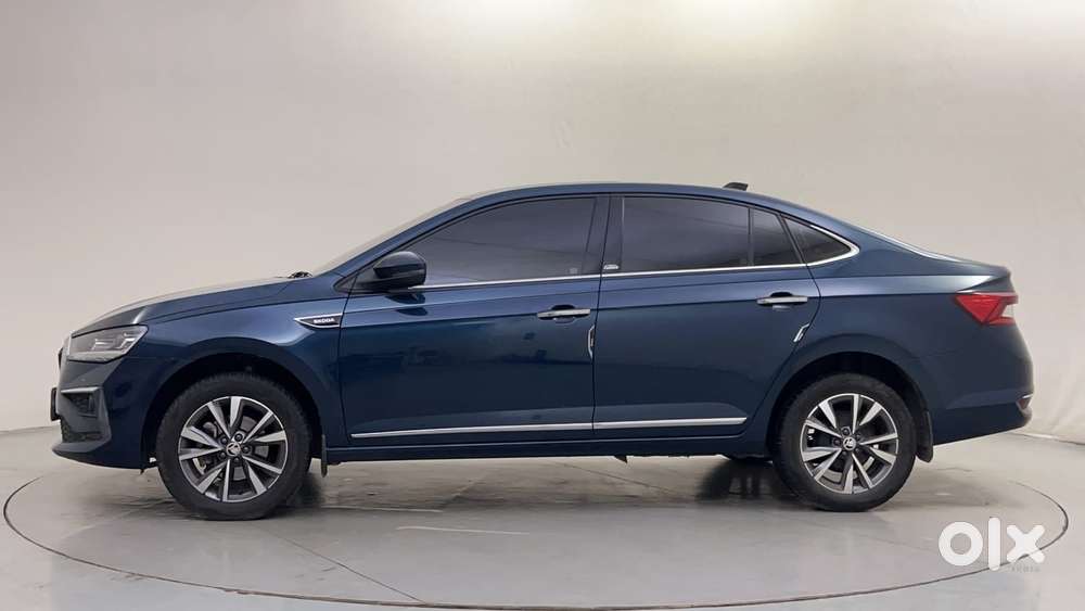 Skoda Slavia Style 1.0l Tsi Mt, 2023, Petrol