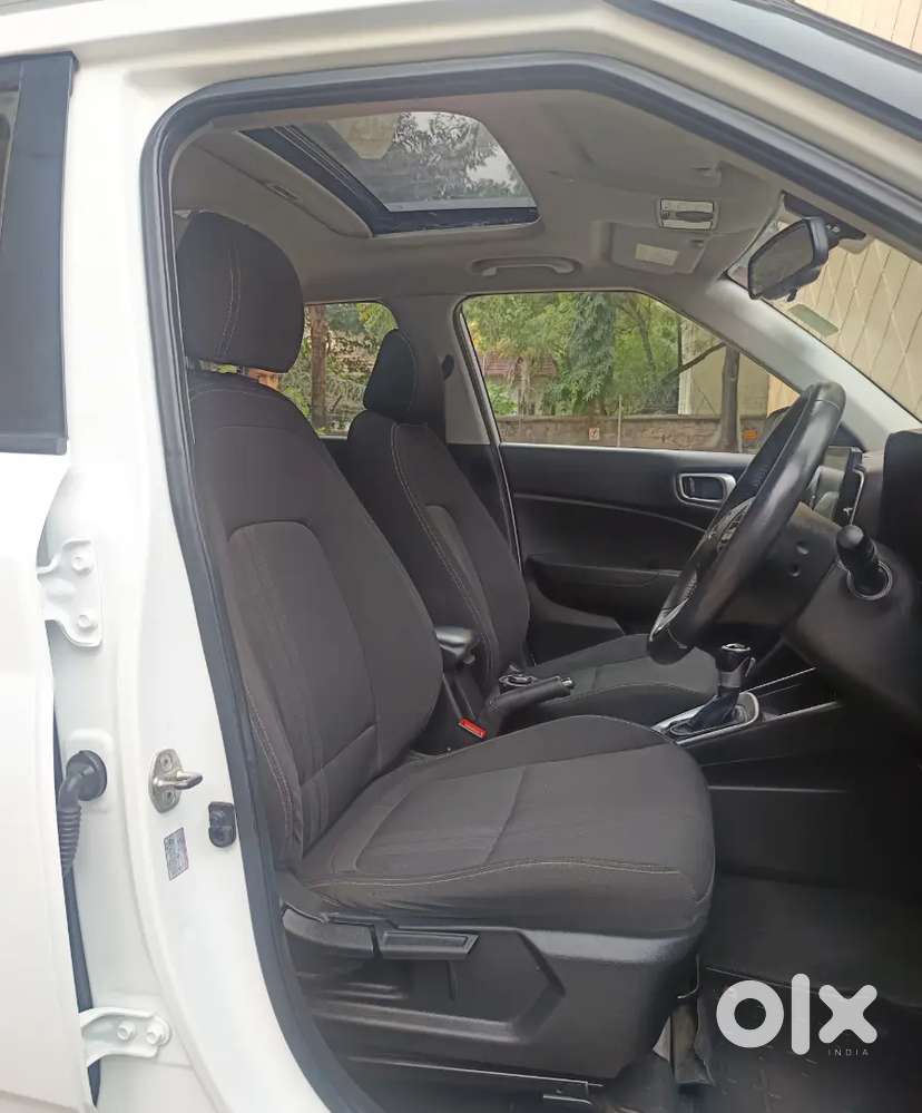 Hyundai Venue Sx Plus Turbo At Petrol
 •  Year: 2019
 •  Variant: Sx P