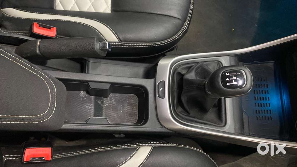 Tata Altroz Xz Plus (s), 2023, Petrol