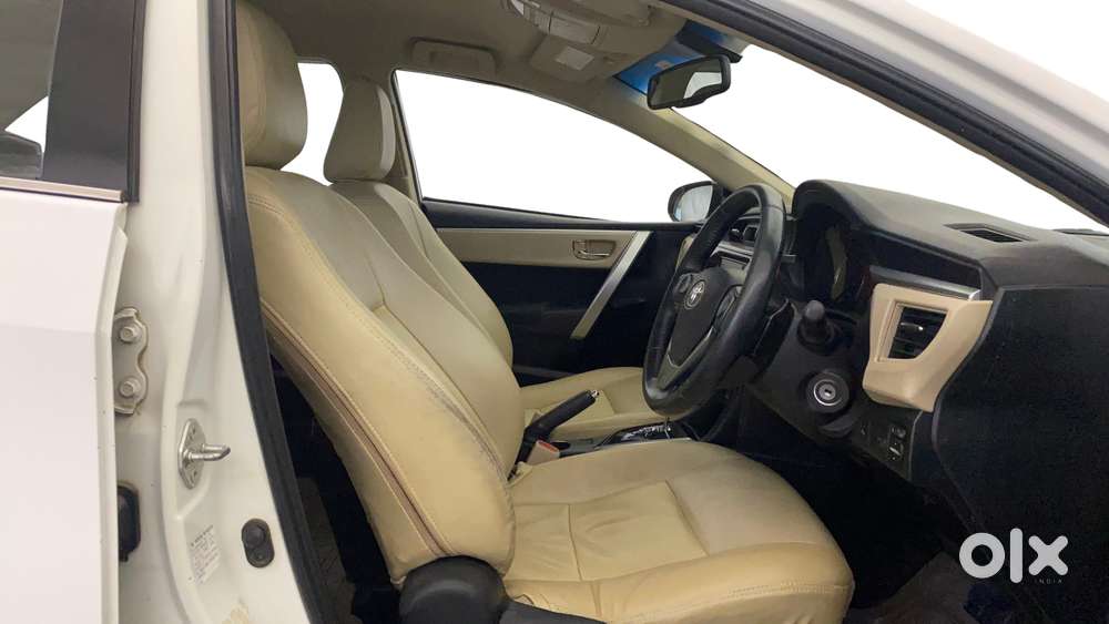 Toyota Corolla Altis [2014-2017] 1.8 G Cvt, 2016, Petrol