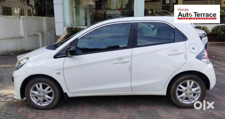 Honda Brio V Mt, 2012, Petrol